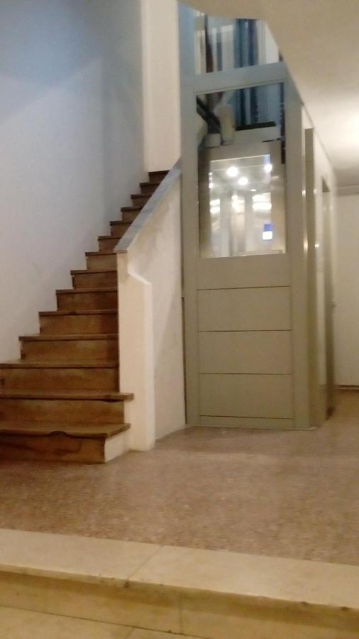 Cinghiale Bianco Apartment Каляри Екстериор снимка